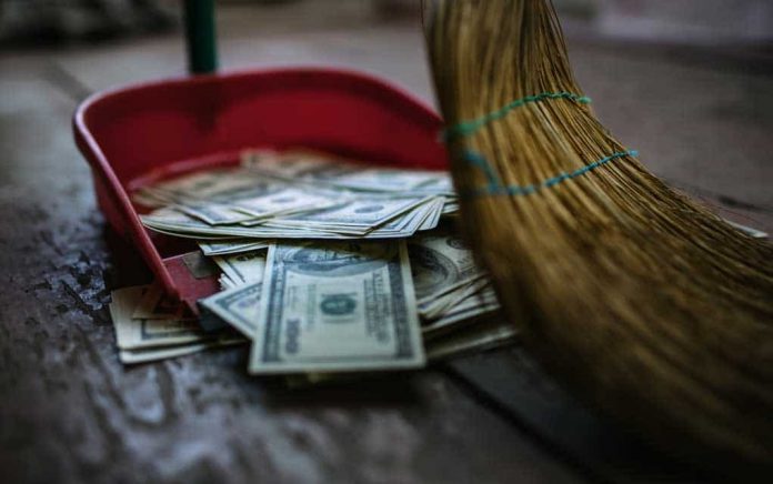 Top 6 Ways That People Waste Money